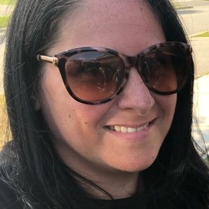 Meet your Posher, Melissa